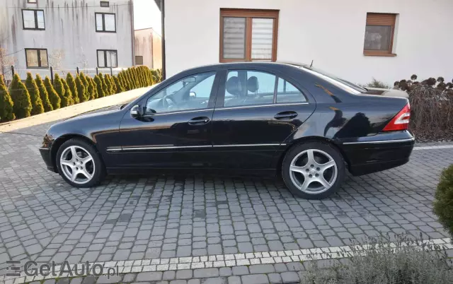 MERCEDES-BENZ Klasa C 180 T Kompressor Avantgarde