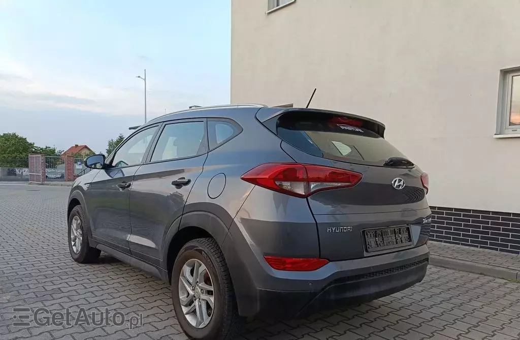 HYUNDAI Tucson 