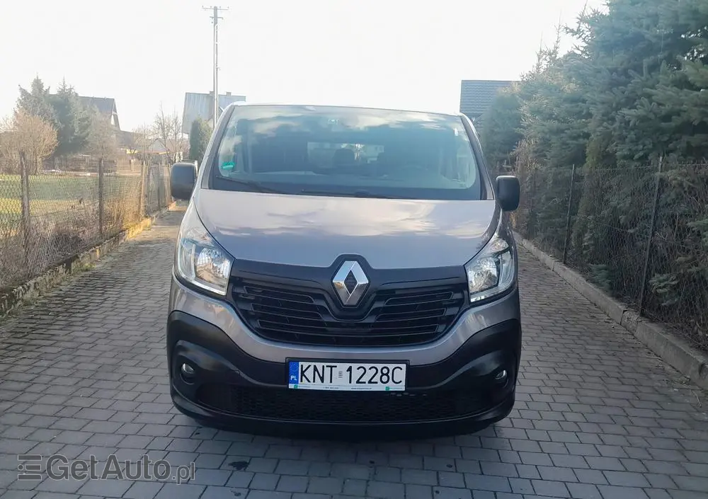 RENAULT Trafic 