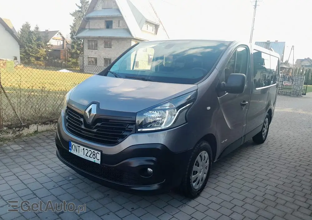 RENAULT Trafic 