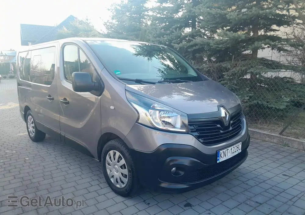RENAULT Trafic 
