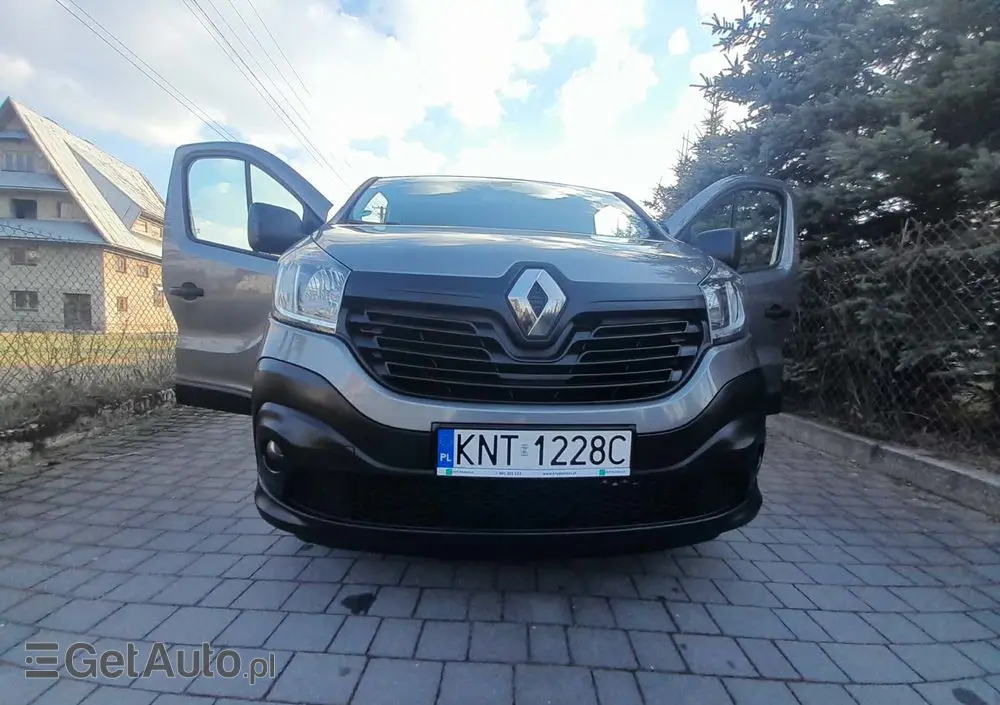 RENAULT Trafic 