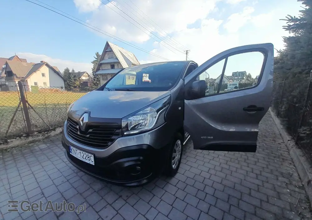 RENAULT Trafic 
