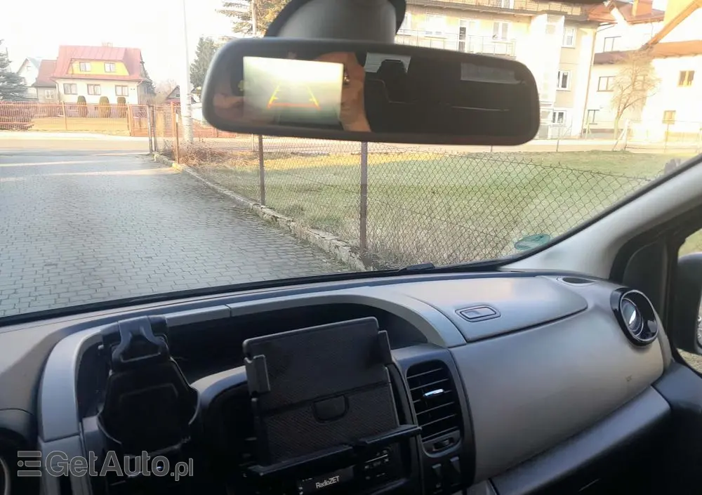 RENAULT Trafic 