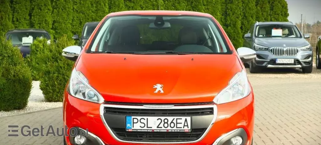 PEUGEOT 208 