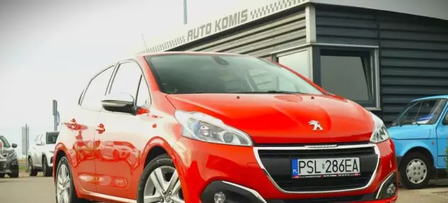 PEUGEOT 208 