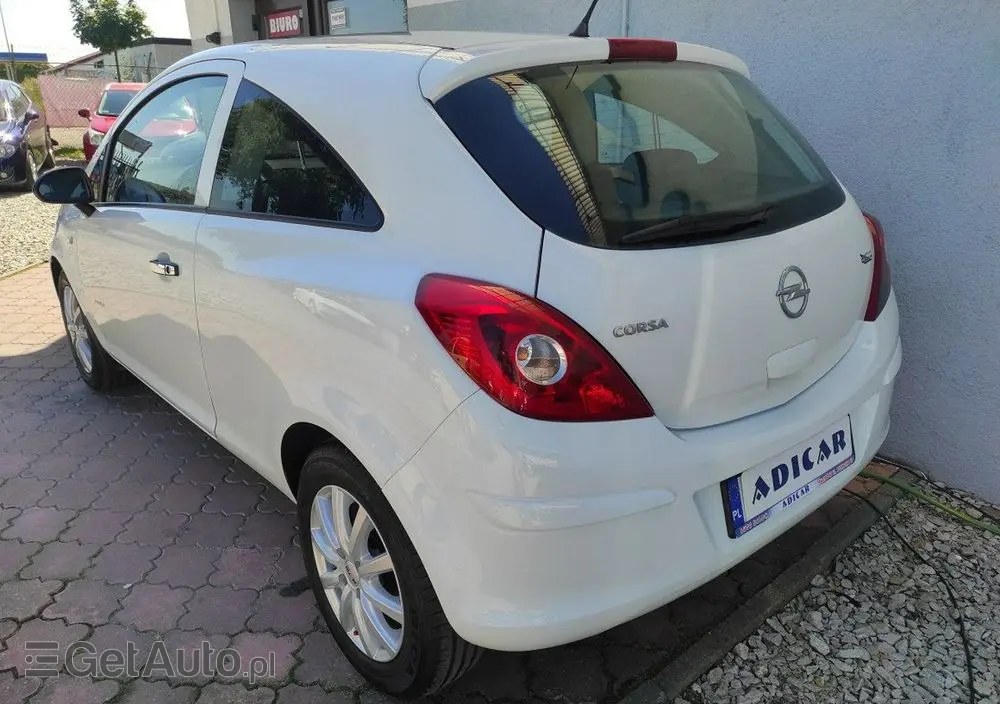 OPEL Corsa 