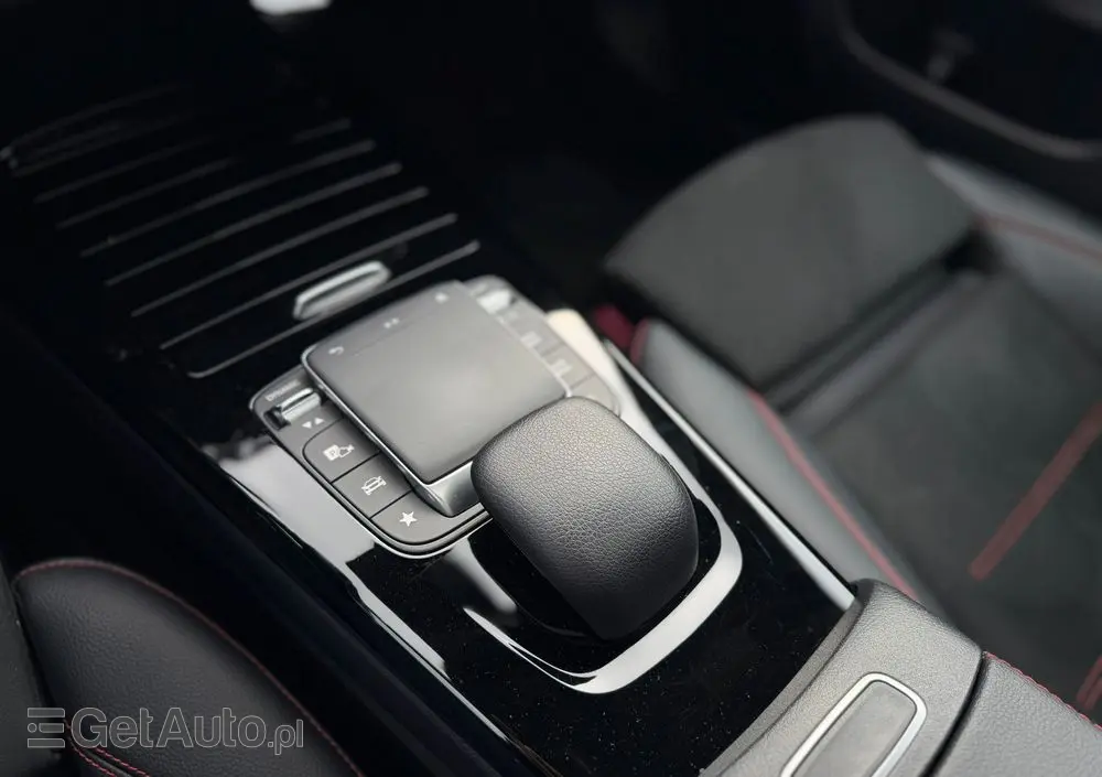 MERCEDES-BENZ CLA 250 4Matic 8G-DCT AMG Line Advanced Plus