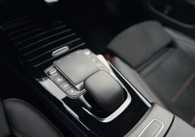 MERCEDES-BENZ CLA 250 4Matic 8G-DCT AMG Line Advanced Plus