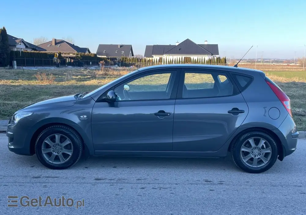 HYUNDAI I30 1.4 Classic +