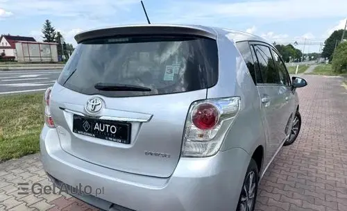 TOYOTA Verso 