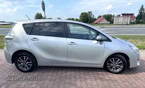 TOYOTA Verso 