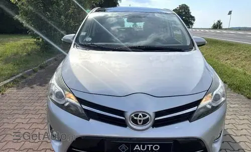 TOYOTA Verso 