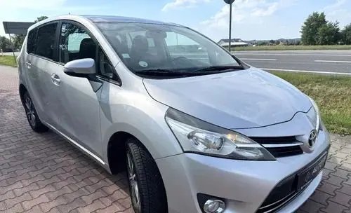 TOYOTA Verso 