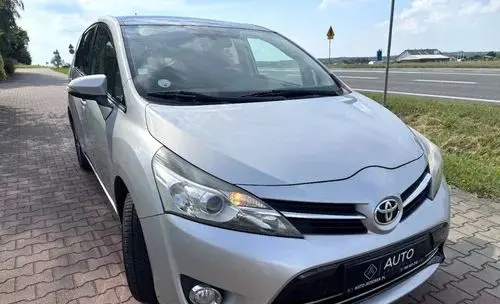 TOYOTA Verso 