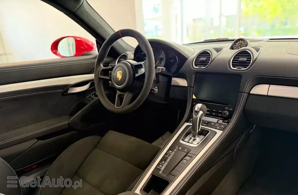 PORSCHE 718 Cayman 
