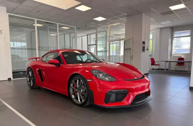 PORSCHE 718 Cayman 