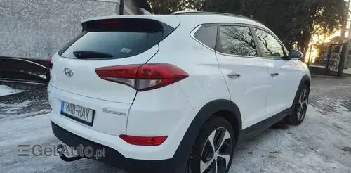 HYUNDAI Tucson 