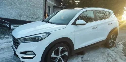 HYUNDAI Tucson 