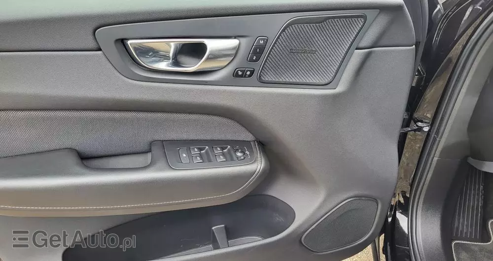 VOLVO XC 60 T6 AWD Recharge Geartronic RDesign