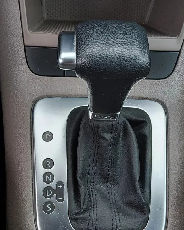 VOLKSWAGEN Golf Plus 1.6 Comfortline DSG