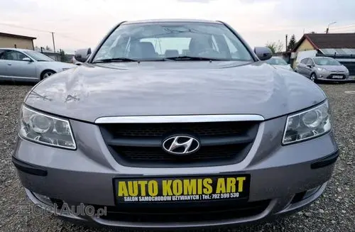HYUNDAI Sonata 