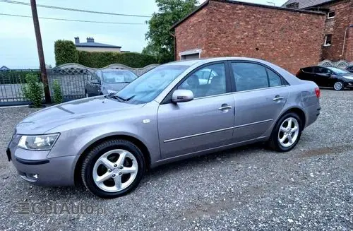 HYUNDAI Sonata 