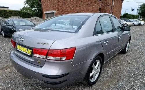 HYUNDAI Sonata 