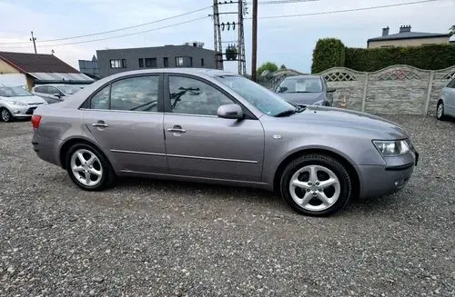HYUNDAI Sonata 