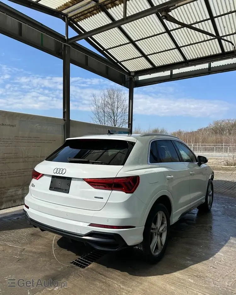 AUDI Q3 45 TFSI Quattro S tronic
