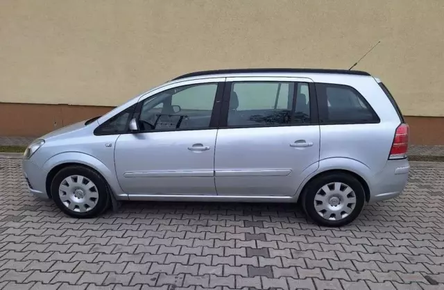 OPEL Zafira 