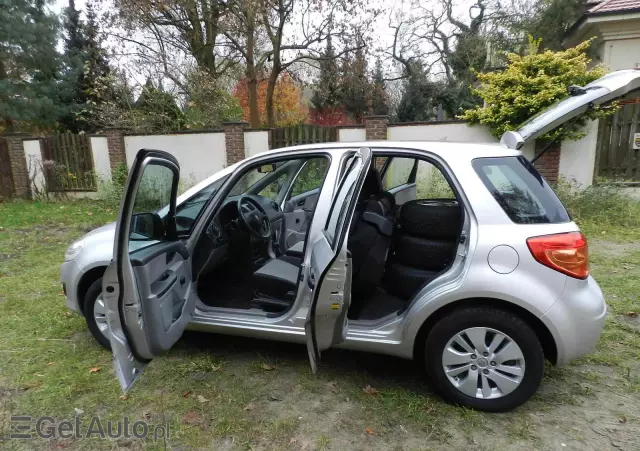 SUZUKI SX4 