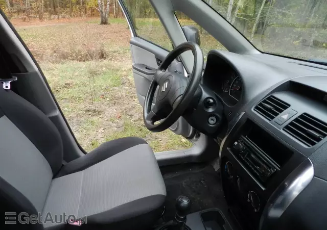 SUZUKI SX4 