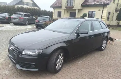 AUDI A4 