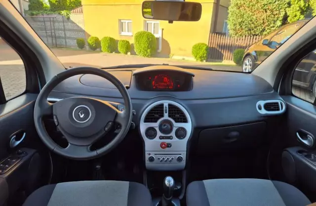 RENAULT Modus 