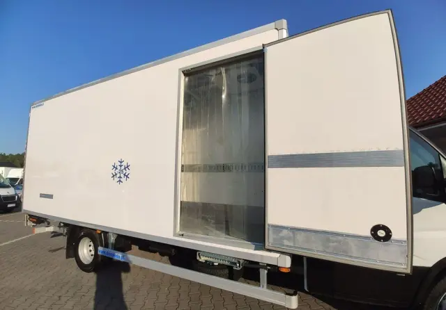 IVECO Daily 70C17 Mroźnia Ściana Grodziowa Multitemperatura 
