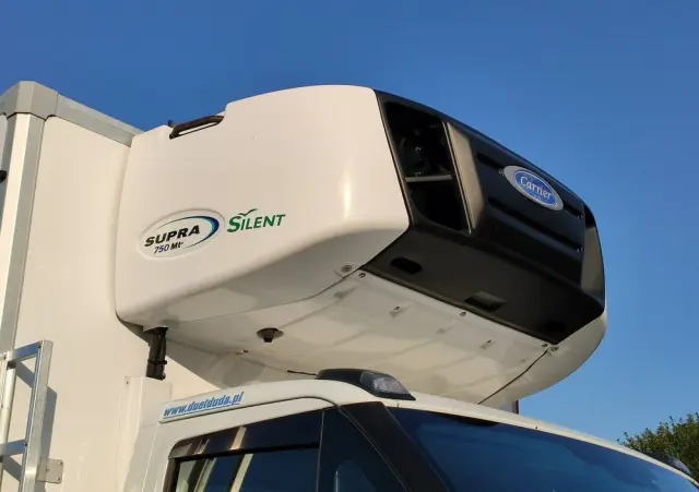 IVECO Daily 70C17 Mroźnia Ściana Grodziowa Multitemperatura 