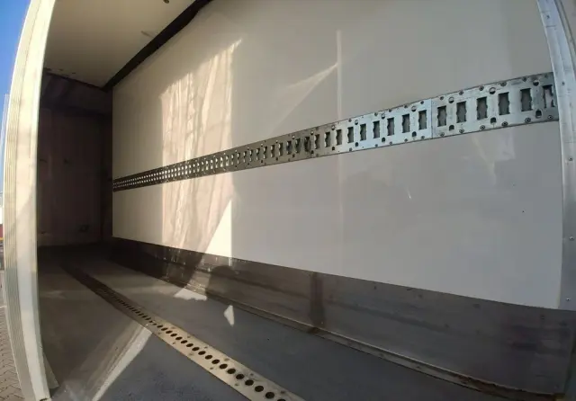 IVECO Daily 70C17 Mroźnia Ściana Grodziowa Multitemperatura 