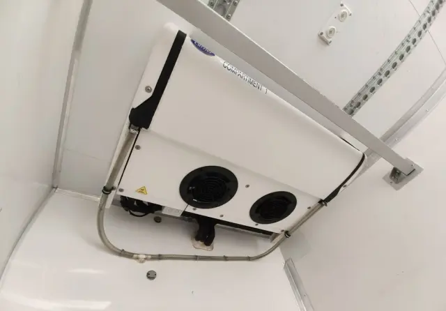 IVECO Daily 70C17 Mroźnia Ściana Grodziowa Multitemperatura 