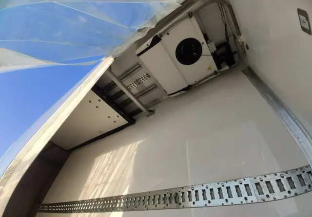 IVECO Daily 70C17 Mroźnia Ściana Grodziowa Multitemperatura 