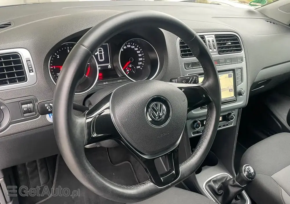 VOLKSWAGEN Polo 1.4 TDI Blue Motion Technology Allstar