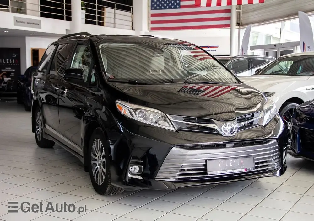 TOYOTA Sienna 3.5 V6