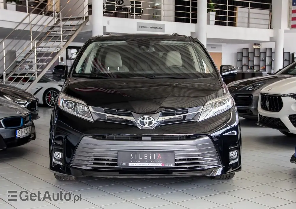 TOYOTA Sienna 3.5 V6