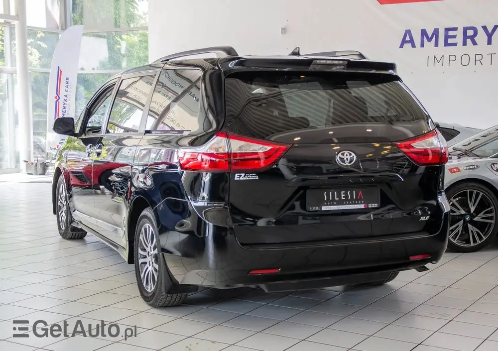 TOYOTA Sienna 3.5 V6