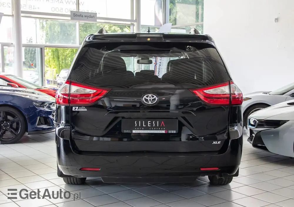 TOYOTA Sienna 3.5 V6