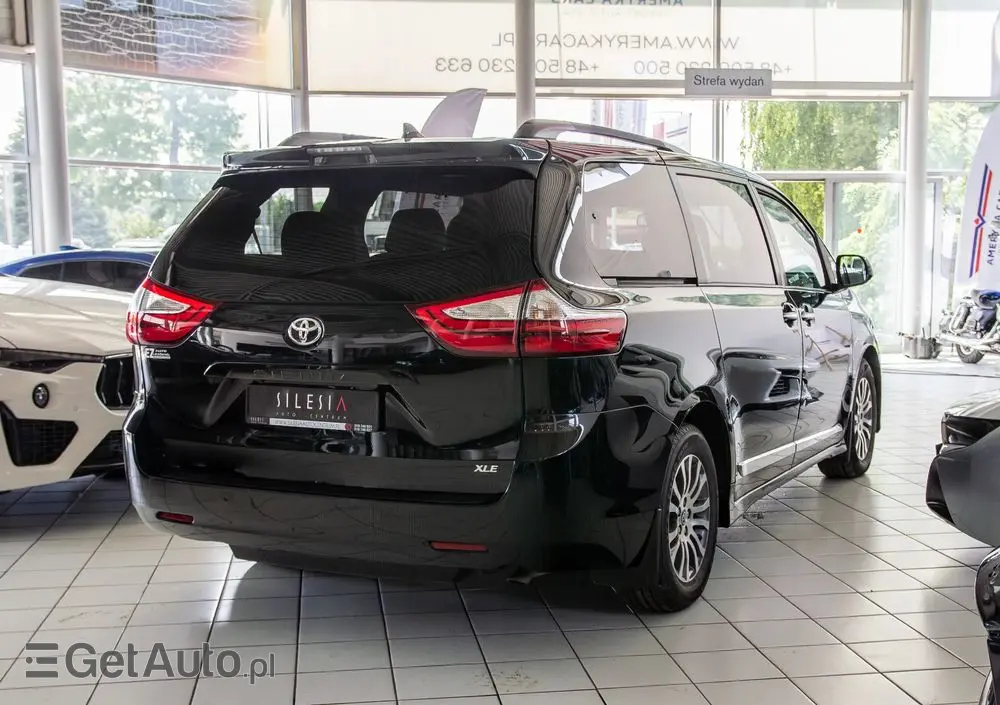 TOYOTA Sienna 3.5 V6