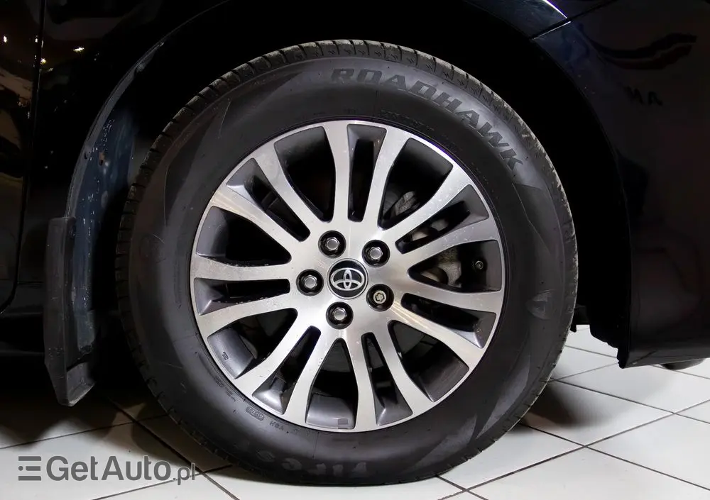 TOYOTA Sienna 3.5 V6