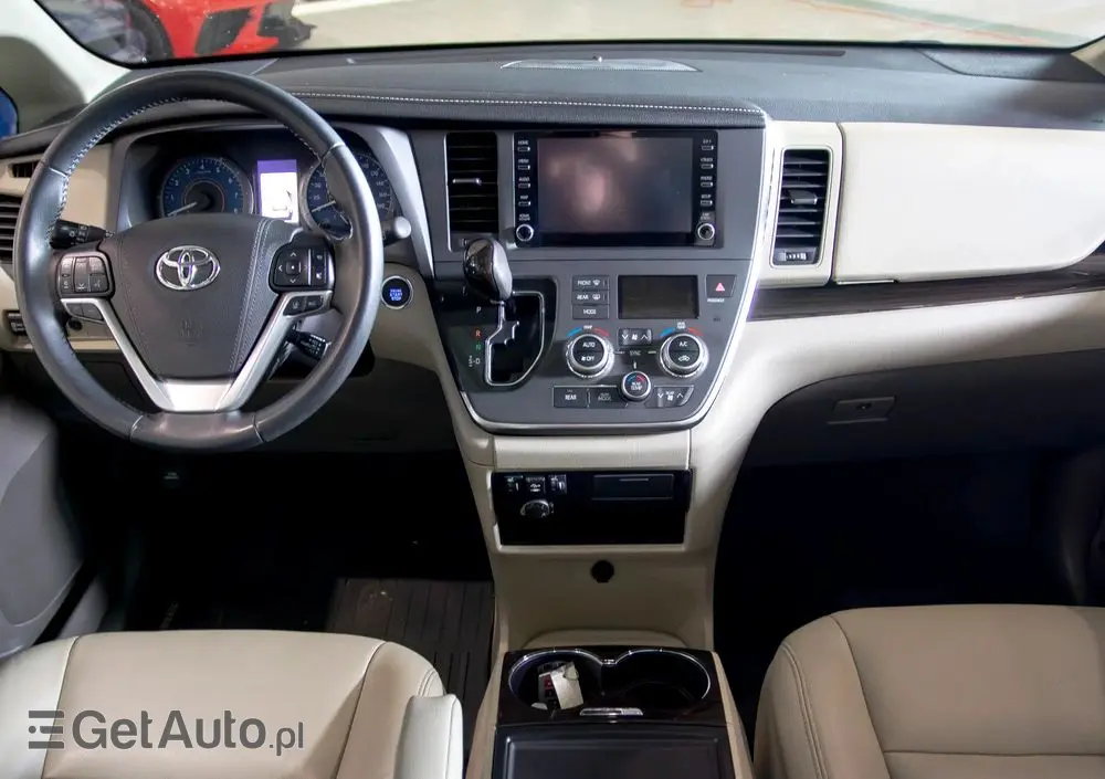 TOYOTA Sienna 3.5 V6