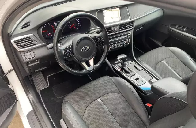 KIA Optima 
