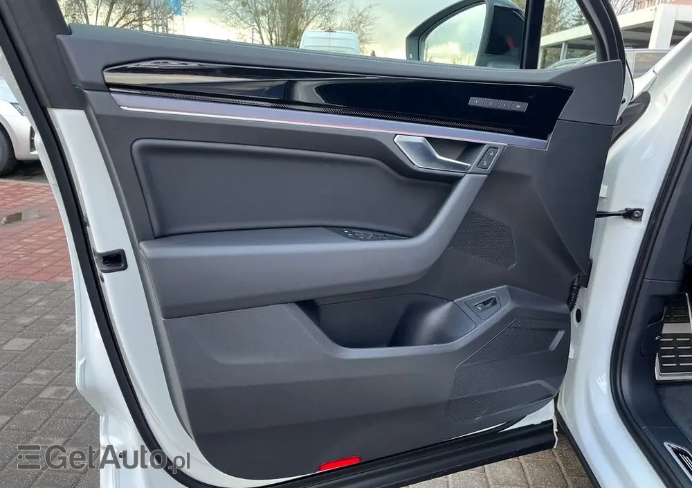 VOLKSWAGEN Touareg 3.0 V6 TDI 4Motion R-Line